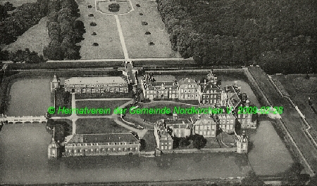Schloss 13 Flugaufnahme um 1920